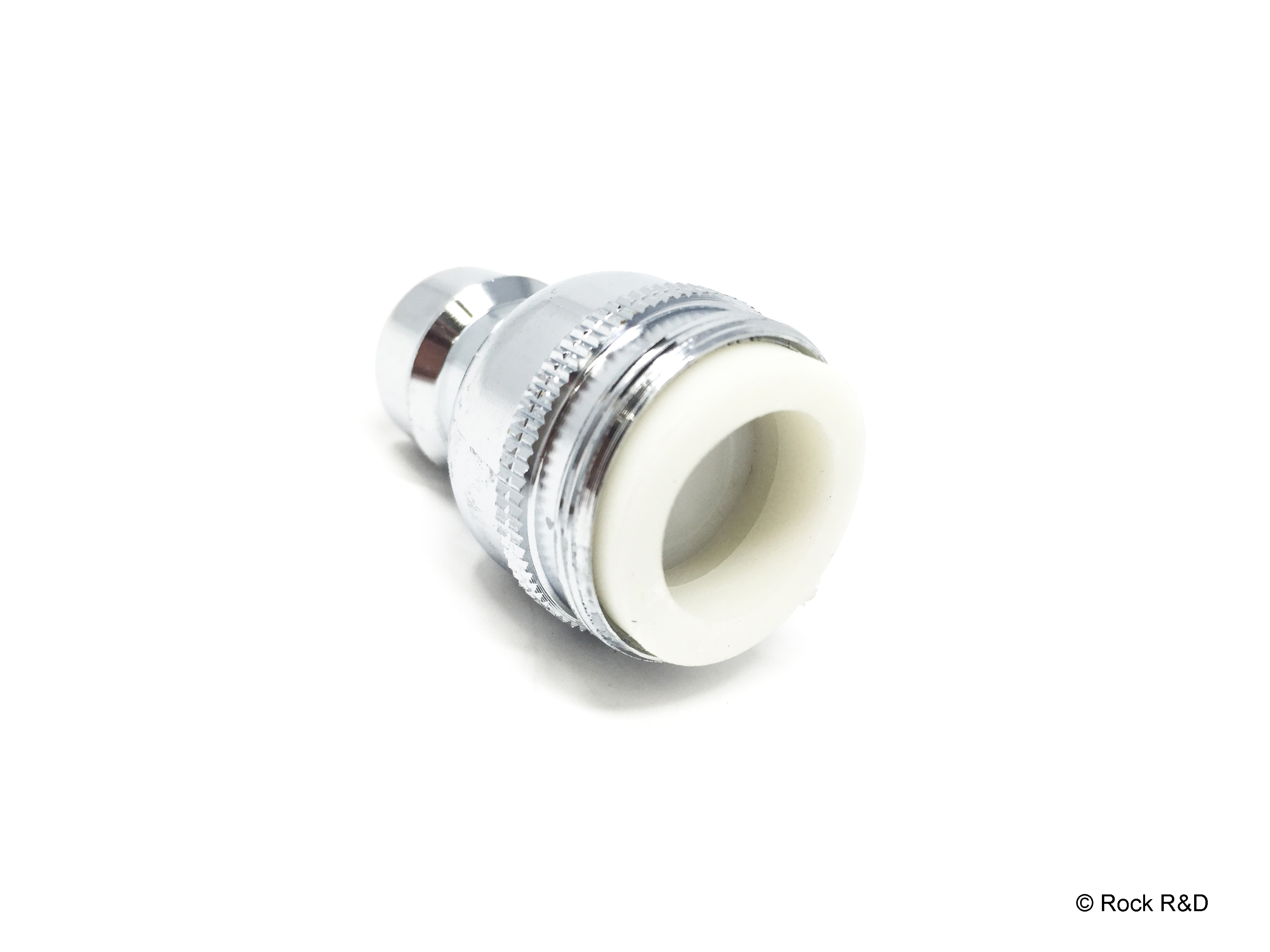 Snap Fitting With Dual Thread Aerator